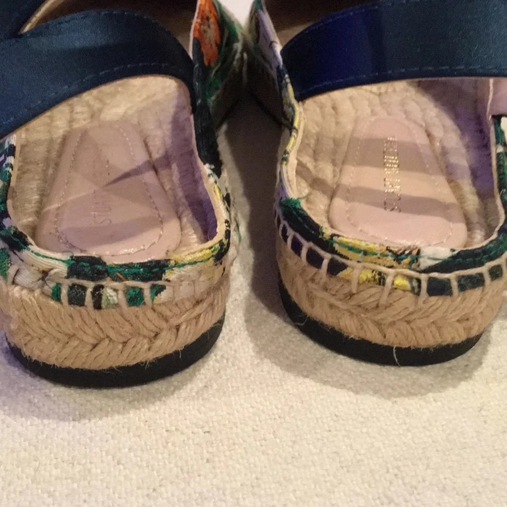 Stuart Weitzman Tropical Espadrilles 6.5